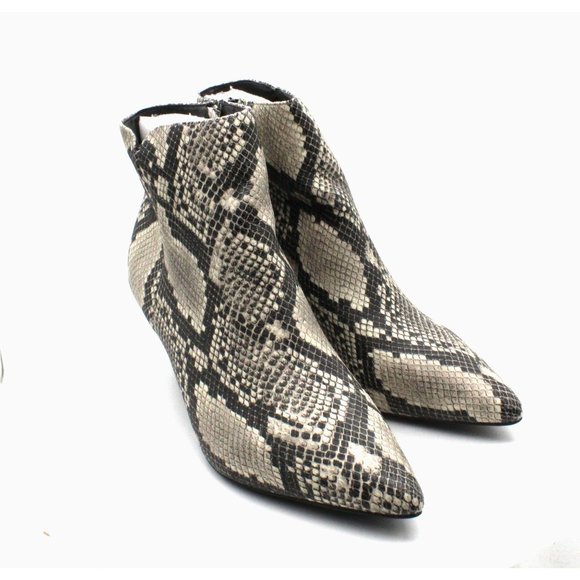 Journee Collection Shoes - Journee Collection Women's Isobel Booties